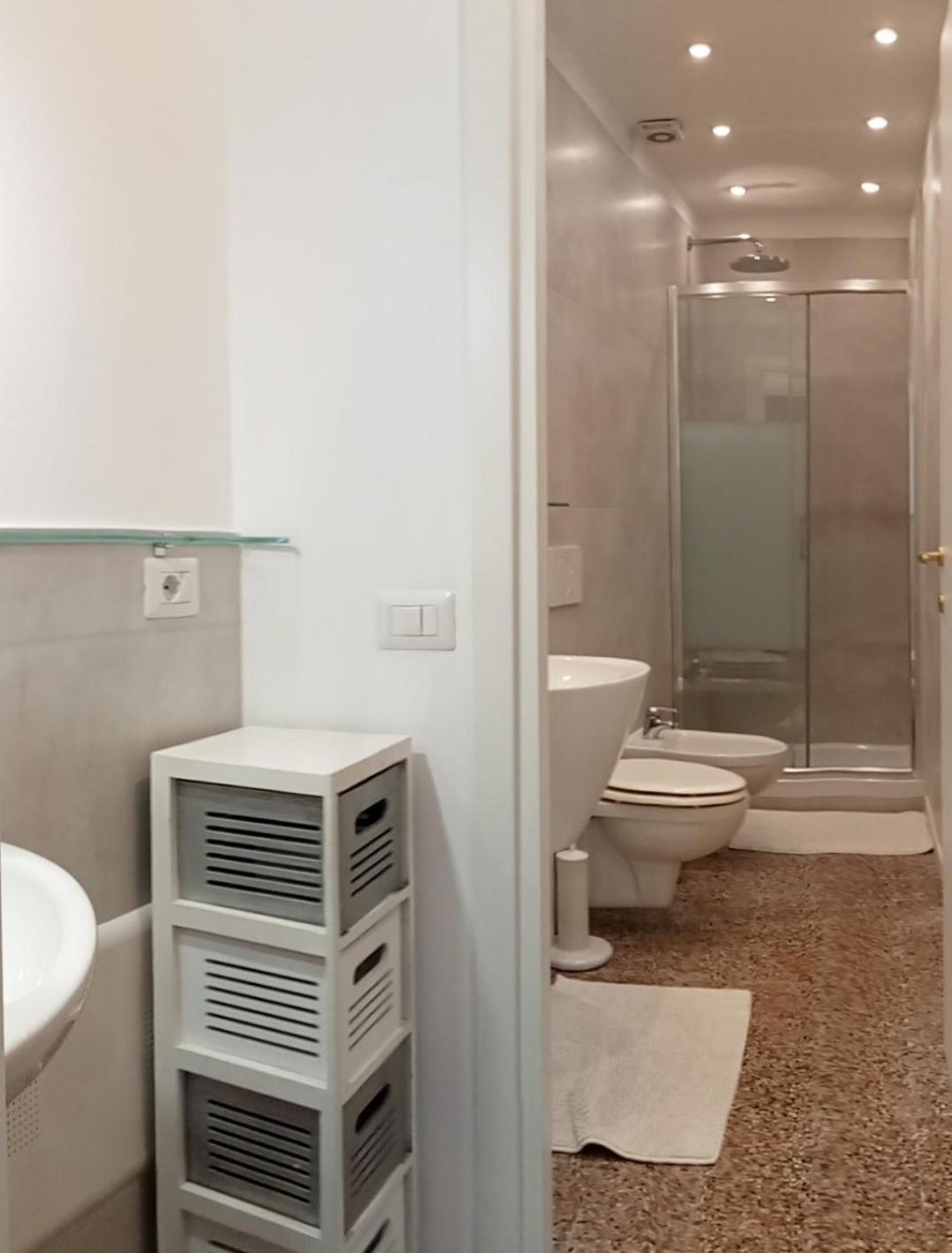 Cinghiale Bianco Apartment Cagliari Bagian luar foto